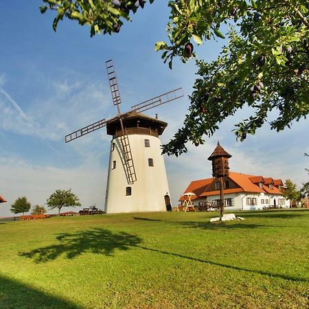 Bukovansky Mlyn Bukovany ภายนอก รูปภาพ