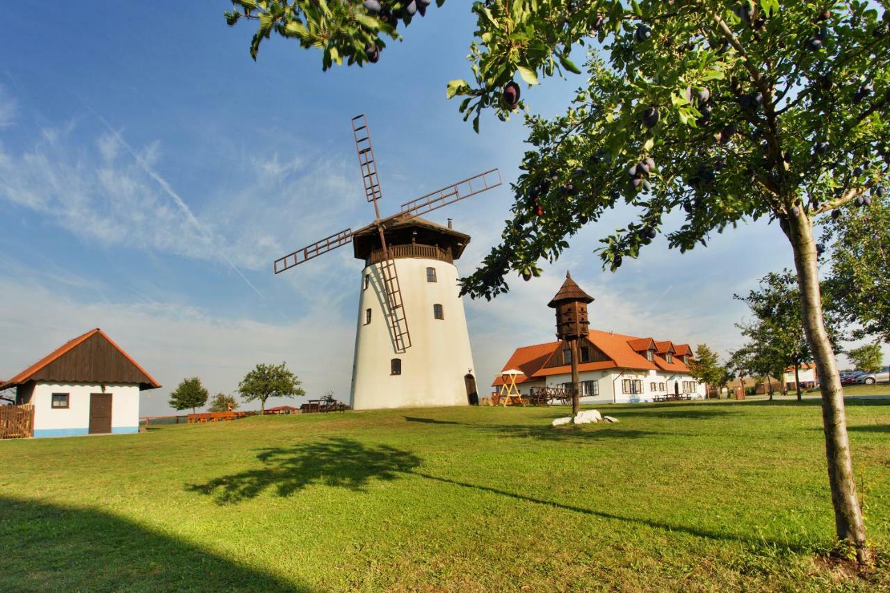 Bukovansky Mlyn Bukovany ภายนอก รูปภาพ